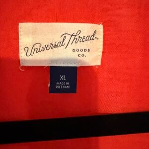 Universal Thread Red Top XL
